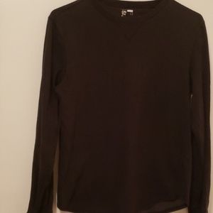 Black long sleeve tee